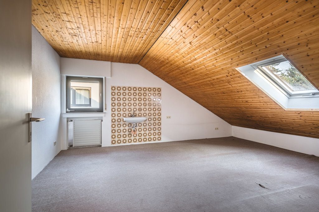 Immobilienangebot - Würselen - Wohnen - Freistehendes Einfamilienhaus mit großer Wohn-, Nutzfläche in ruhiger Wohnstraße Nähe St. Sebastian