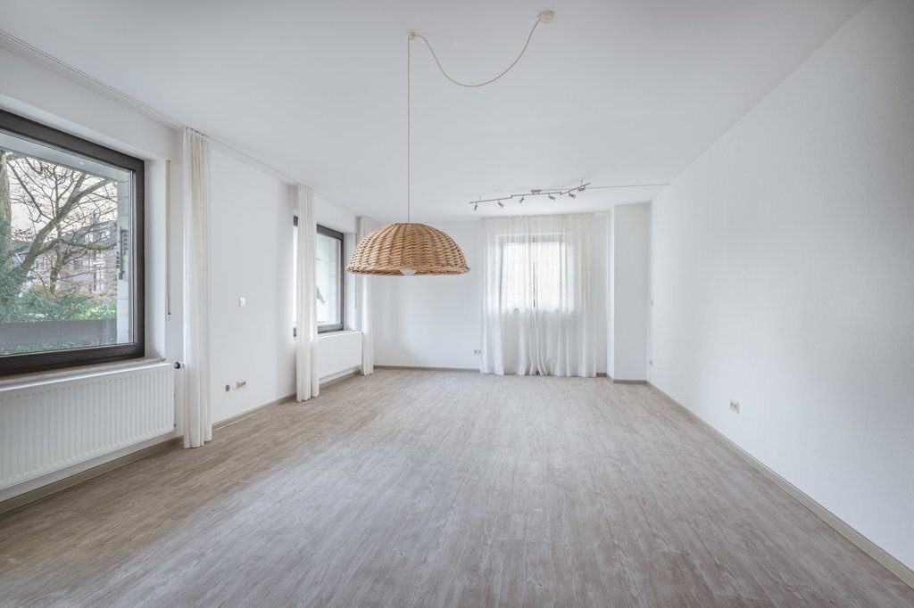 Immobilienangebot - Würselen - Wohnen - Freistehendes Einfamilienhaus mit großer Wohn-, Nutzfläche in ruhiger Wohnstraße Nähe St. Sebastian