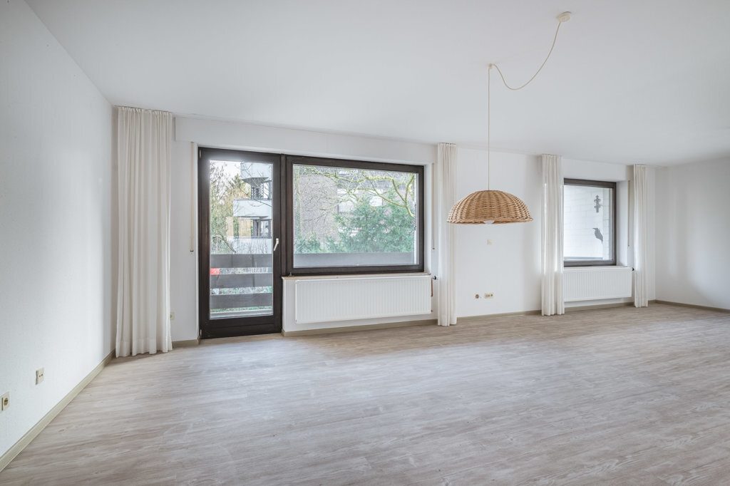 Immobilienangebot - Würselen - Wohnen - Freistehendes Einfamilienhaus mit großer Wohn-, Nutzfläche in ruhiger Wohnstraße Nähe St. Sebastian