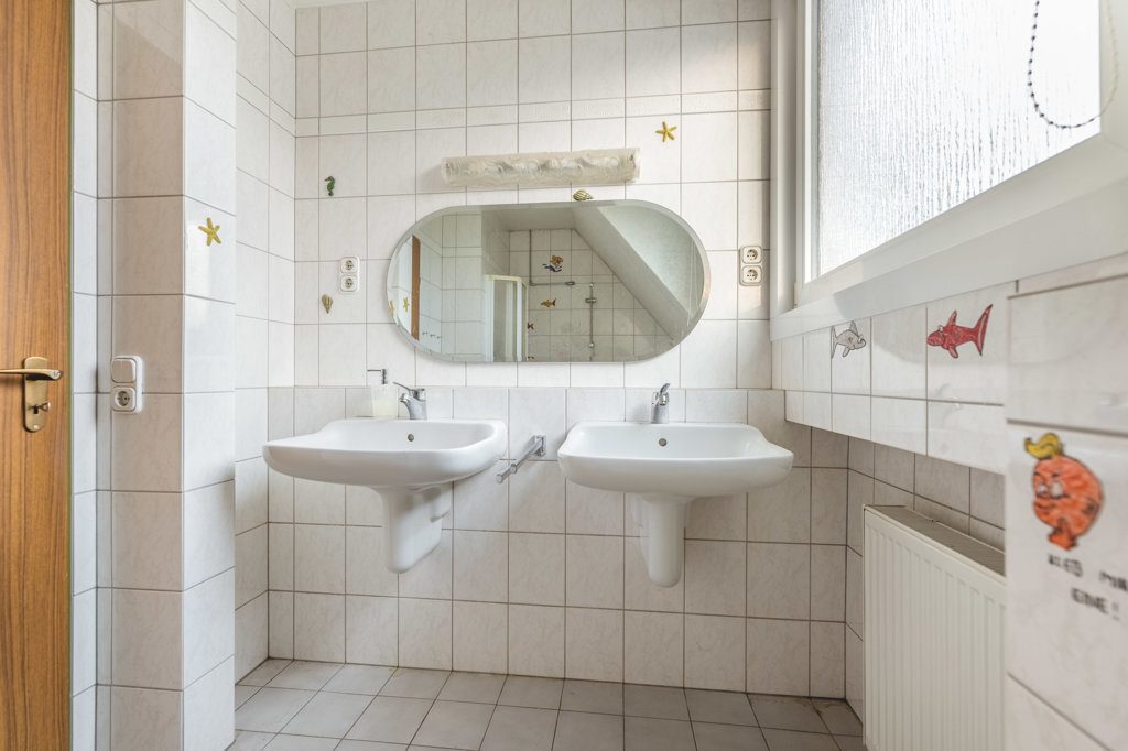 Immobilienangebot - Würselen - Wohnen - Clevere Investitionen inklusive!
Charmantes  Einfamilienhaus mit großzügiger Raumaufteilung in der Teutsiedlung