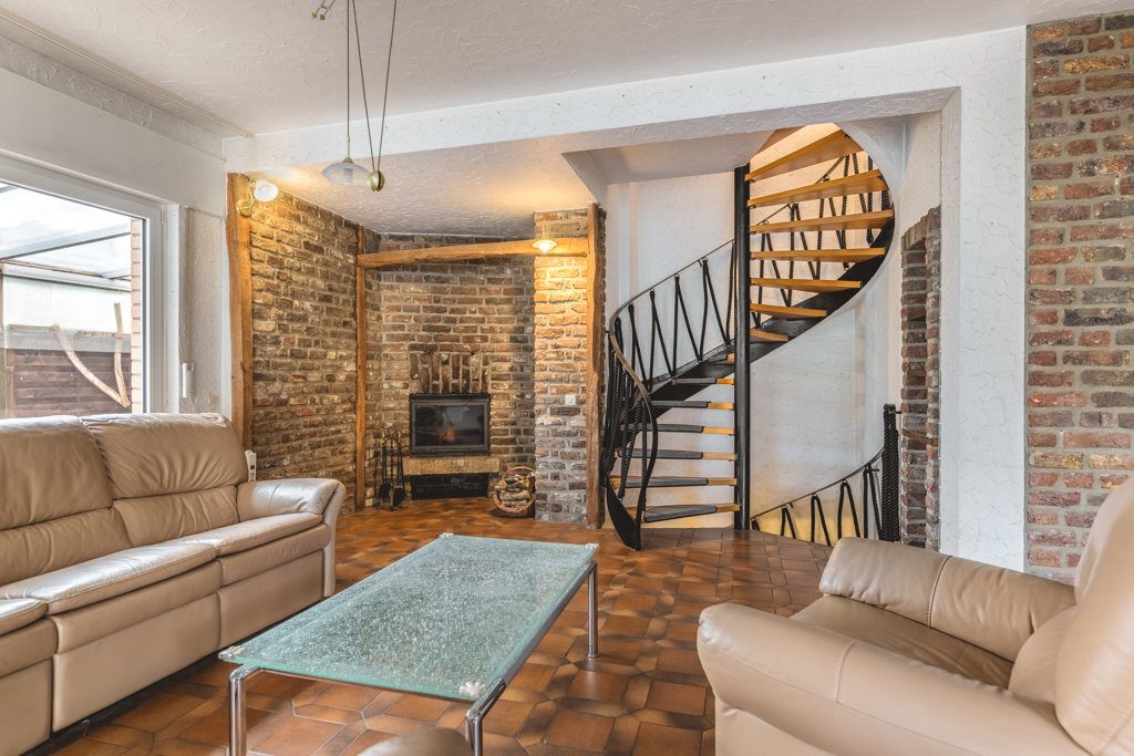 Immobilienangebot - Würselen - Wohnen - Clevere Investitionen inklusive!
Charmantes  Einfamilienhaus mit großzügiger Raumaufteilung in der Teutsiedlung