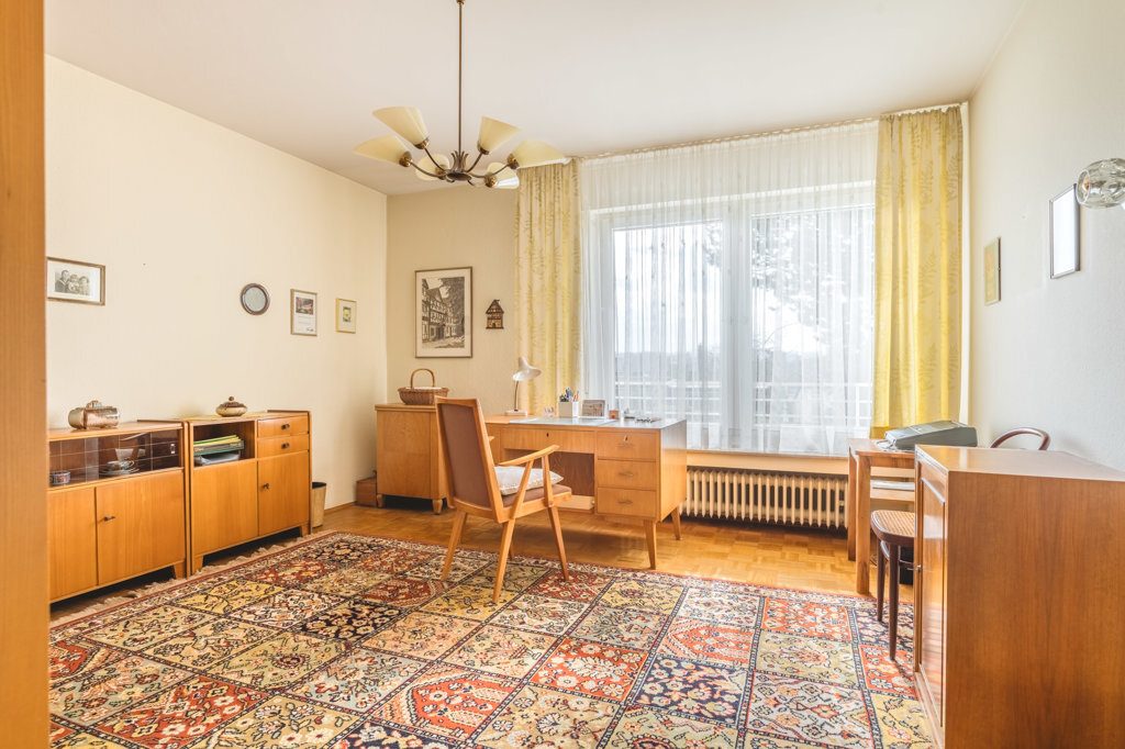 Immobilienangebot - Aachen - Wohnen - Einfamilienhaus mit Bungalowcharakter in gehobener Lage von Laurensberg
