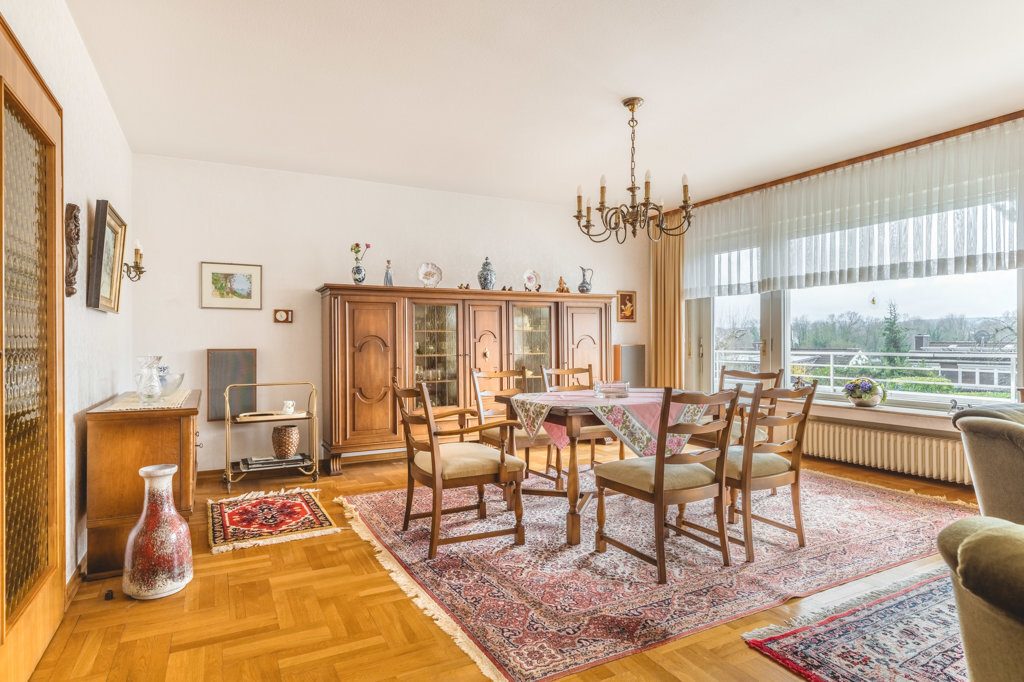Immobilienangebot - Aachen - Wohnen - Einfamilienhaus mit Bungalowcharakter in gehobener Lage von Laurensberg