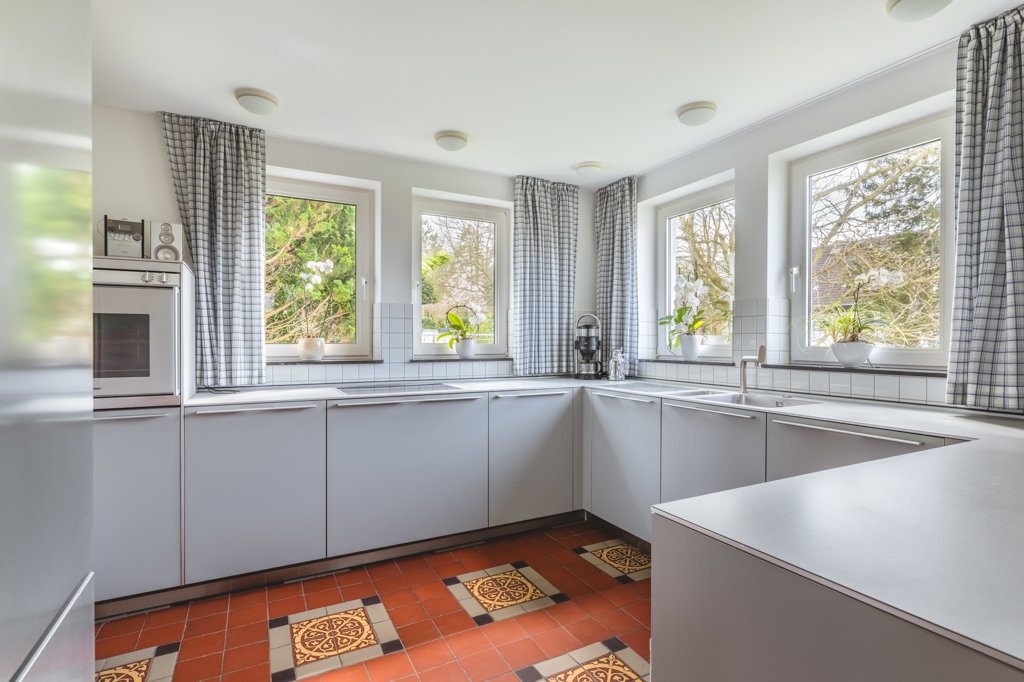 Immobilienangebot - Aachen - Wohnen - Exklusiv ausgestattetes, freistehendes Einfamilienhaus mit traumhaftem Fernblick