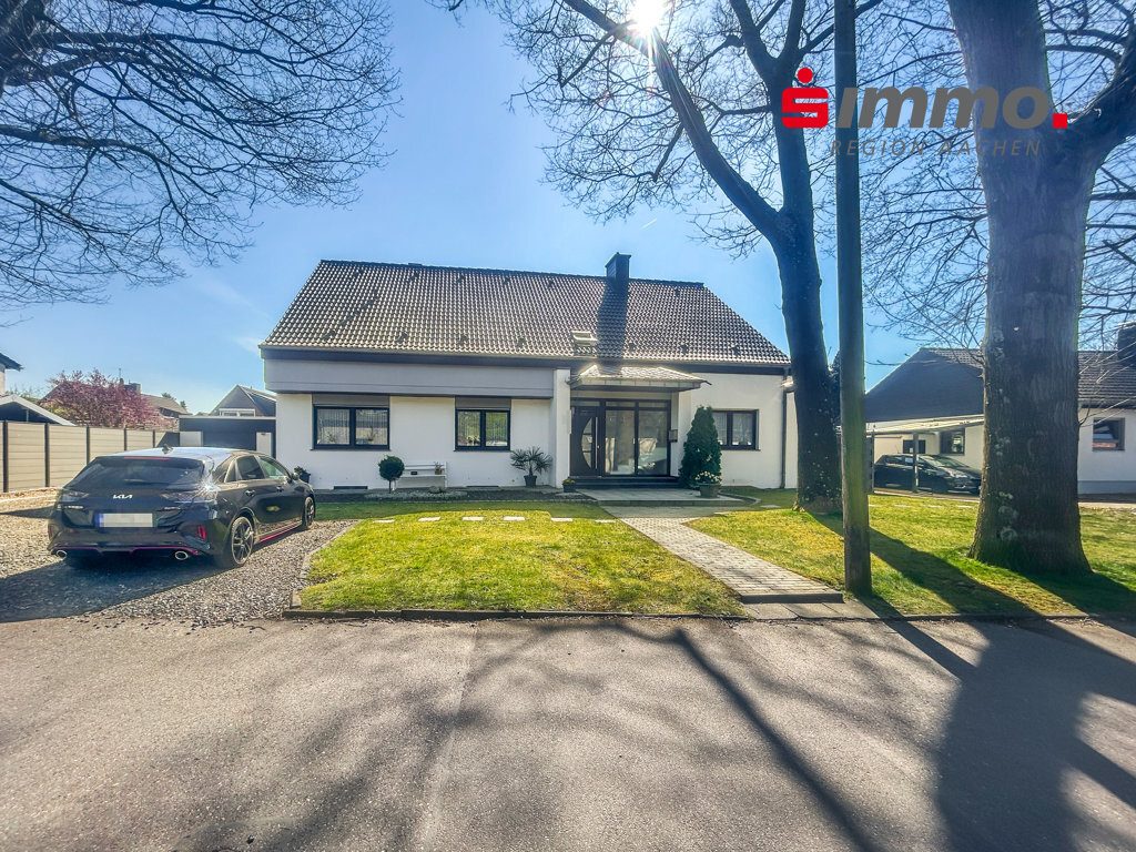 Immobilienangebot - Alsdorf - Wohnen - Frei stehendes Zweifamilienhaus in begehrter Wohnlage