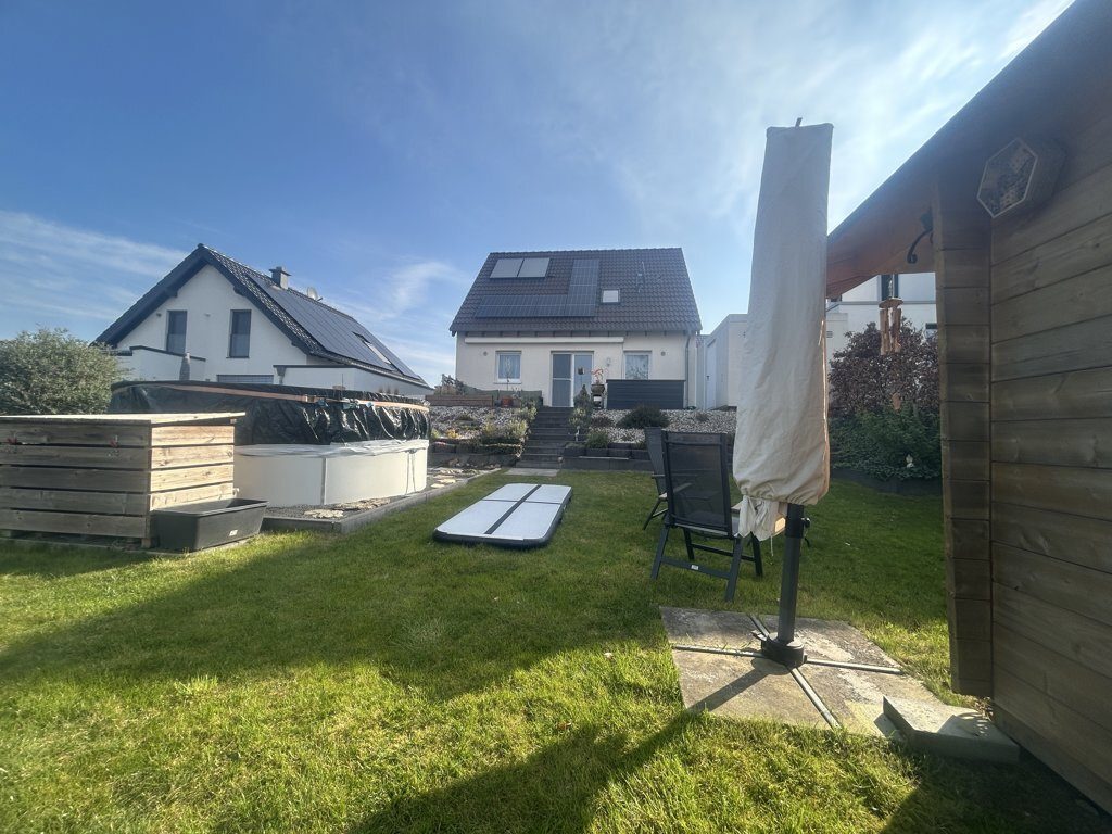 Immobilienangebot - Linnich - Wohnen - Neuwertiges, frei stehendes EFH in absolut ruhiger, familienfreundlicher Wohnlage