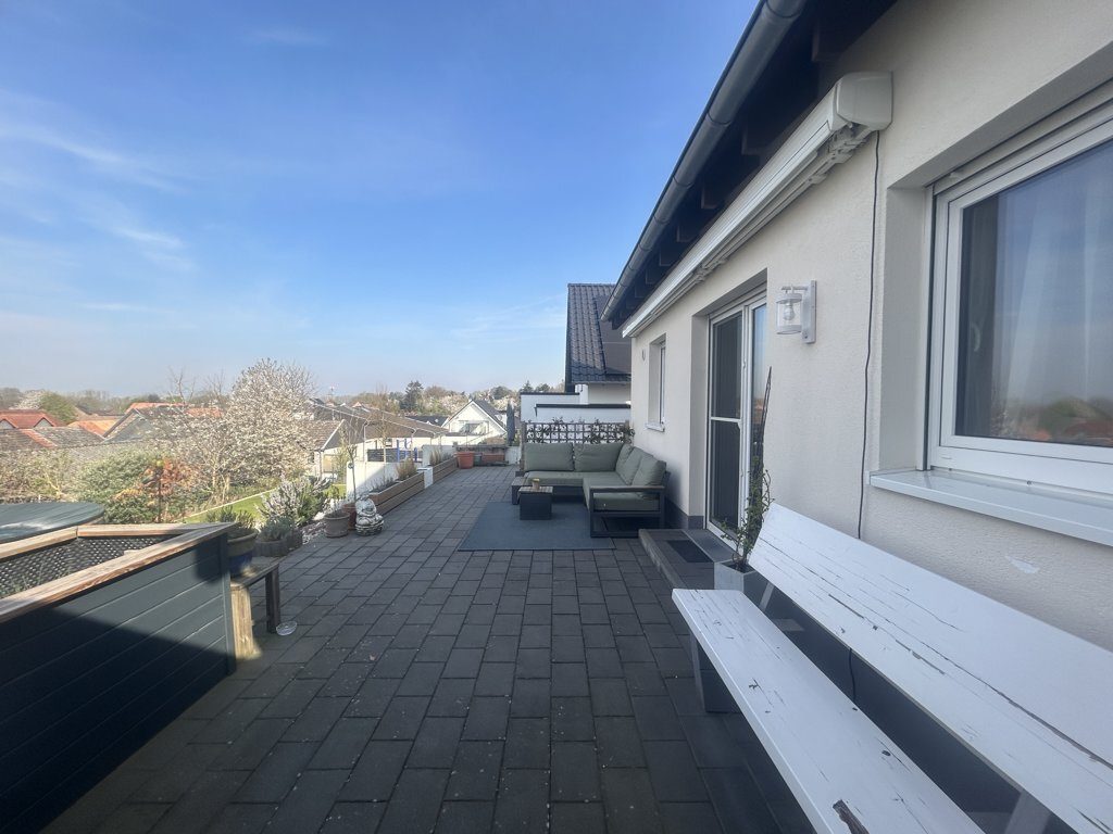 Immobilienangebot - Linnich - Wohnen - Neuwertiges, frei stehendes EFH in absolut ruhiger, familienfreundlicher Wohnlage