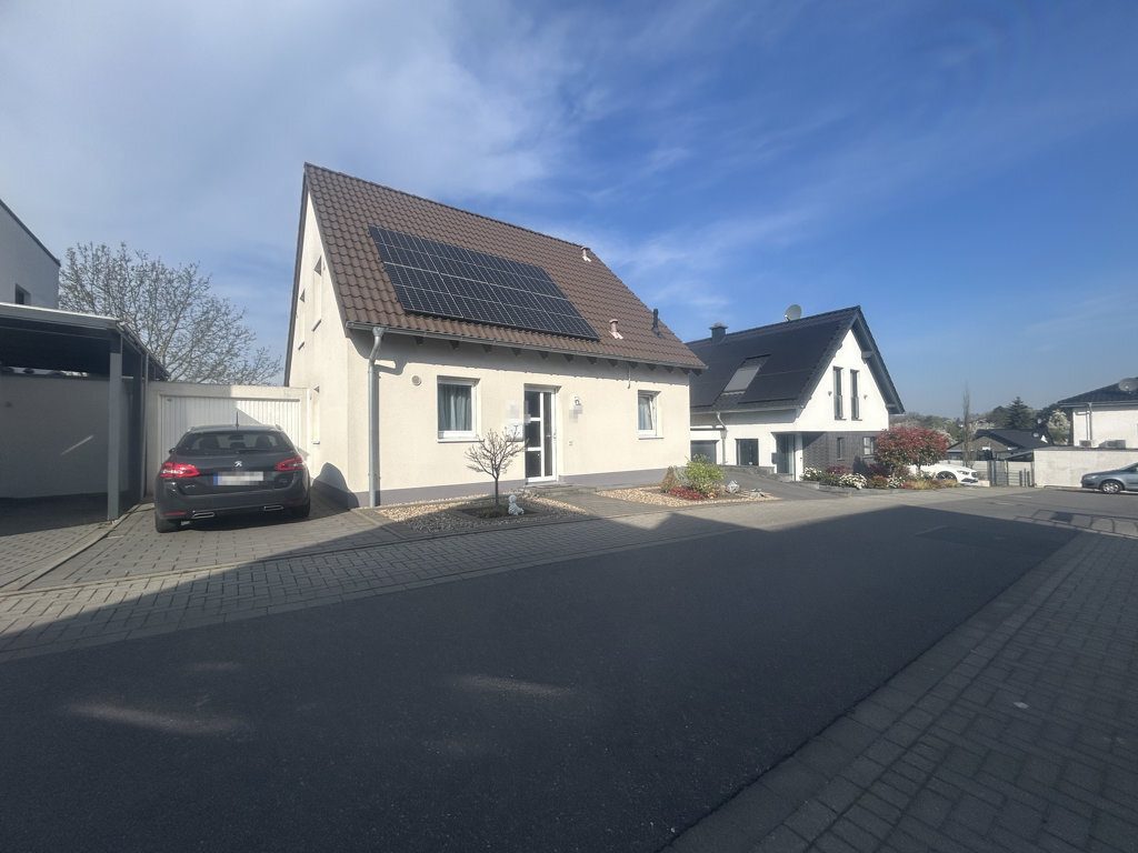 Immobilienangebot - Linnich - Wohnen - Neuwertiges, frei stehendes EFH in absolut ruhiger, familienfreundlicher Wohnlage