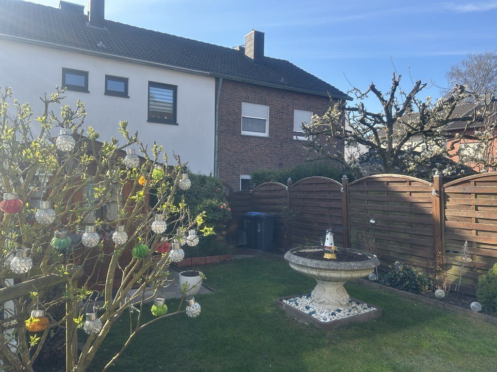 Immobilienangebot - Alsdorf - Wohnen - Absolut ruhig gelegenes EFRH mit Garten und Garage