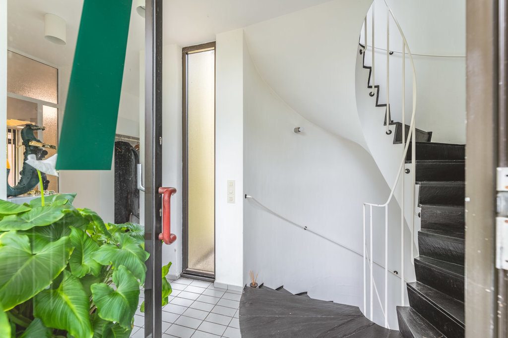 Immobilienangebot - Aachen - Wohnen - Freistehendes Architektenhaus in bester 
Aachener Südviertellage – Nähe Diepenbenden