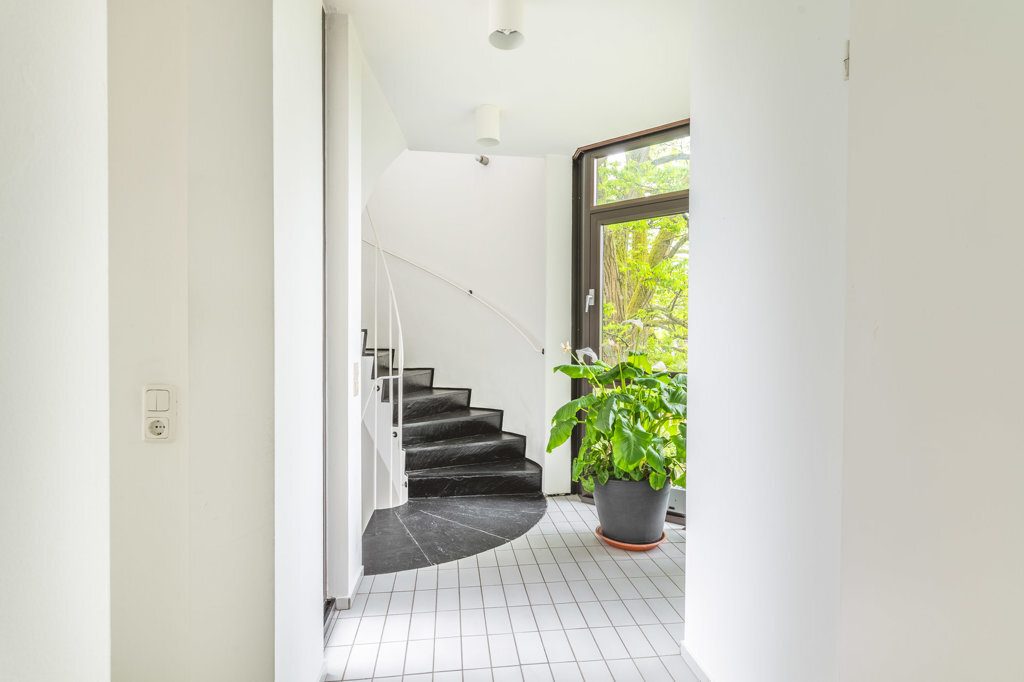 Immobilienangebot - Aachen - Wohnen - Freistehendes Architektenhaus in bester 
Aachener Südviertellage – Nähe Diepenbenden