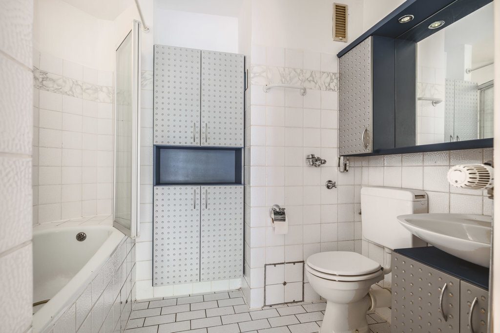 Immobilienangebot - Aachen - Wohnen - Bezugsfreie 3-Zimmerwohnung mit großem Balkon und PKW-Stellplatz zwischen Steppenberg und Klinikum