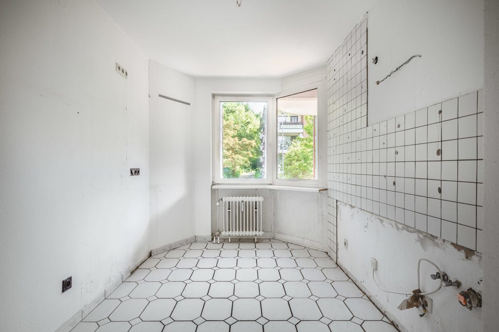 Immobilienangebot - Aachen - Wohnen - Bezugsfreie 3-Zimmerwohnung mit großem Balkon und PKW-Stellplatz zwischen Steppenberg und Klinikum