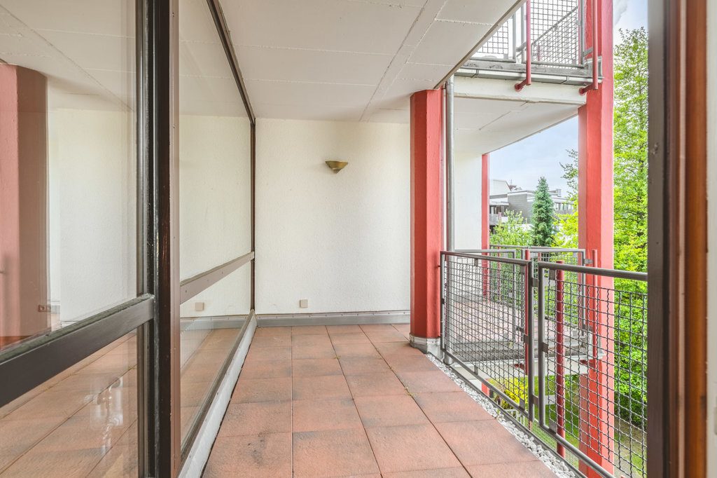 Immobilienangebot - Aachen - Wohnen - Bezugsfreie 3-Zimmerwohnung mit großem Balkon und PKW-Stellplatz zwischen Steppenberg und Klinikum