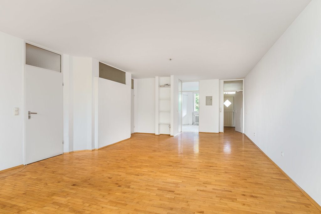 Immobilienangebot - Aachen - Wohnen - Bezugsfreie 3-Zimmerwohnung mit großem Balkon und PKW-Stellplatz zwischen Steppenberg und Klinikum