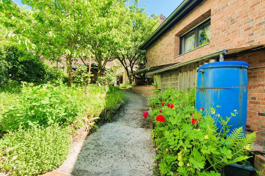 Immobilienangebot - Aachen - Wohnen - Bezugsfreies Einfamilienhaus mit tollem Garten in gefragter Lage von Aachen