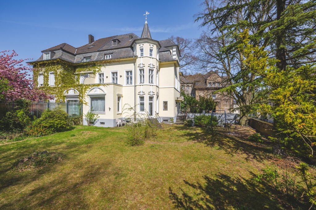 Immobilienangebot - Aachen - Wohnen - Denkmalgeschützte Villa einer ehemaligen Brauereifamilie in privilegierter Wohnlage