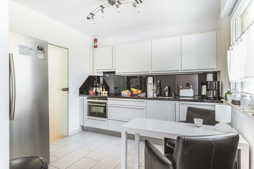 Immobilienangebot - Aachen - Wohnen - Freistehender Bungalow mit exklusiver Ausstattung und Außenpool
