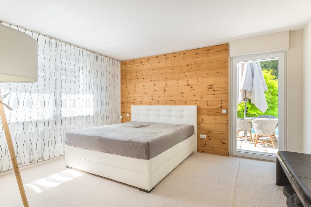 Immobilienangebot - Aachen - Wohnen - Freistehender Bungalow mit exklusiver Ausstattung und Außenpool