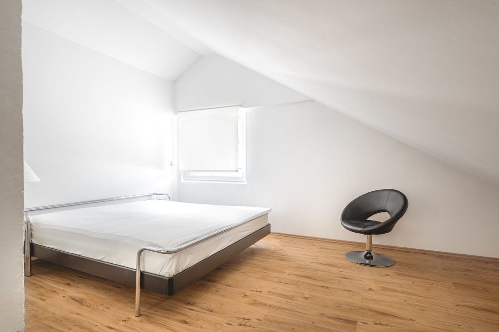 Immobilienangebot - Aachen - Wohnen - Freistehender Bungalow mit exklusiver Ausstattung und Außenpool