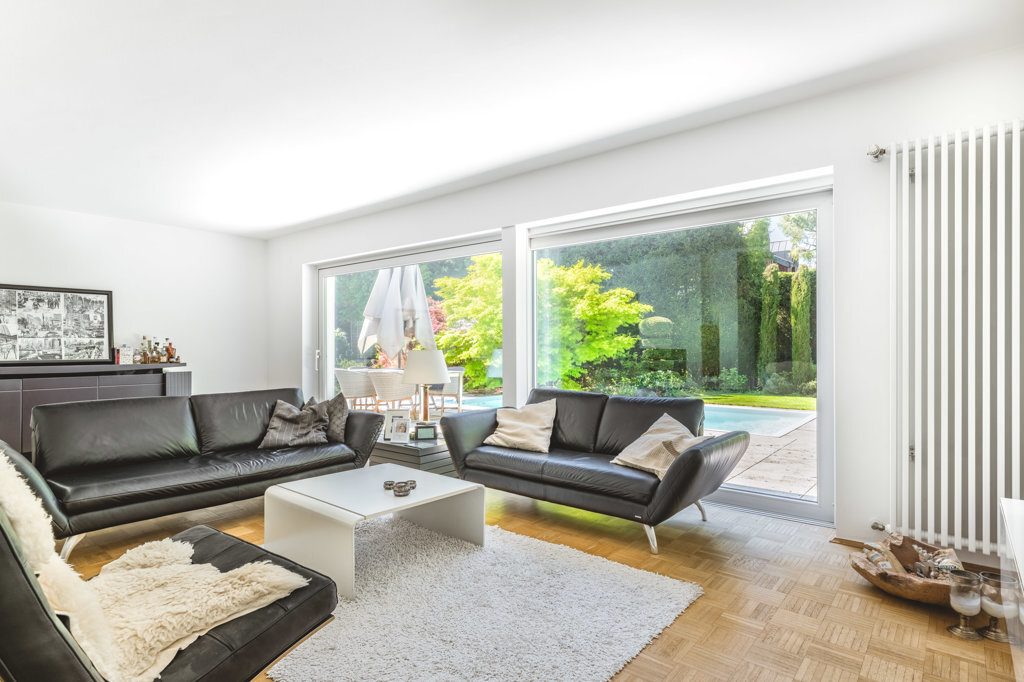 Immobilienangebot - Aachen - Wohnen - Freistehender Bungalow mit exklusiver Ausstattung und Außenpool