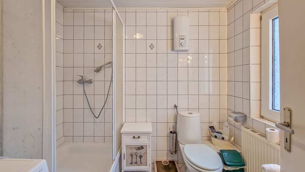 Immobilienangebot - Herzogenrath - Wohnen - Gepflegtes Wohn- und Geschäftshaus mit langjährig vermieteten Praxisräumen und bezugsfreier Wohnung