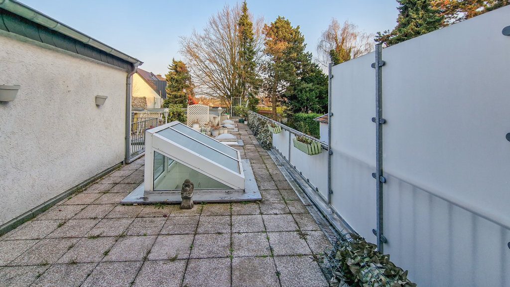 Immobilienangebot - Herzogenrath - Wohnen - Gepflegtes Wohn- und Geschäftshaus mit langjährig vermieteten Praxisräumen und bezugsfreier Wohnung