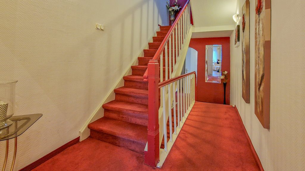 Immobilienangebot - Herzogenrath - Wohnen - Gepflegtes Wohn- und Geschäftshaus mit langjährig vermieteten Praxisräumen und bezugsfreier Wohnung