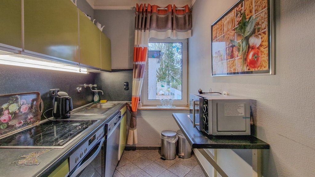 Immobilienangebot - Herzogenrath - Wohnen - Gepflegtes Wohn- und Geschäftshaus mit langjährig vermieteten Praxisräumen und bezugsfreier Wohnung