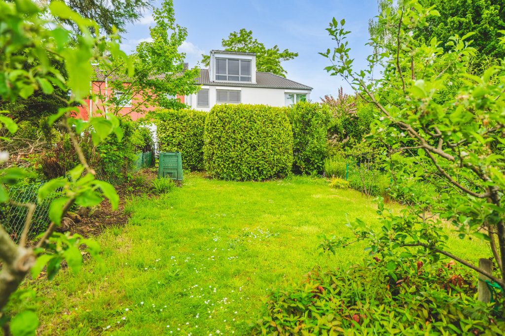 Immobilienangebot - Aachen - Wohnen - Ansprechendes Einfamilienhaus mit Garage und schönem Garten in Aachen Hanbruch