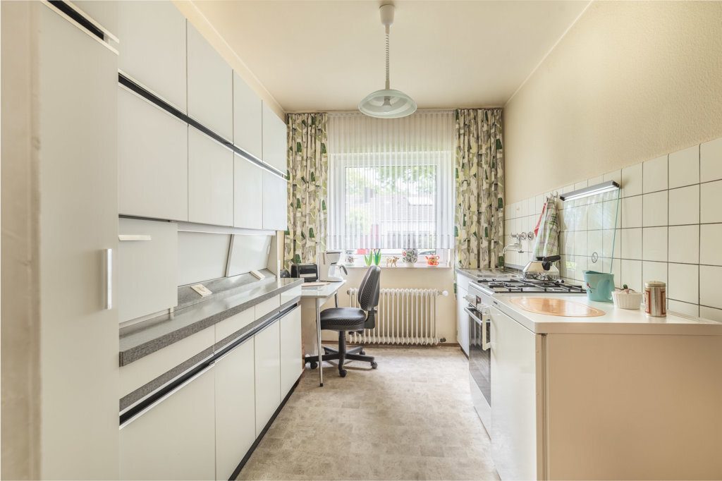 Immobilienangebot - Aachen - Wohnen - Ansprechendes Einfamilienhaus mit Garage und schönem Garten in Aachen Hanbruch