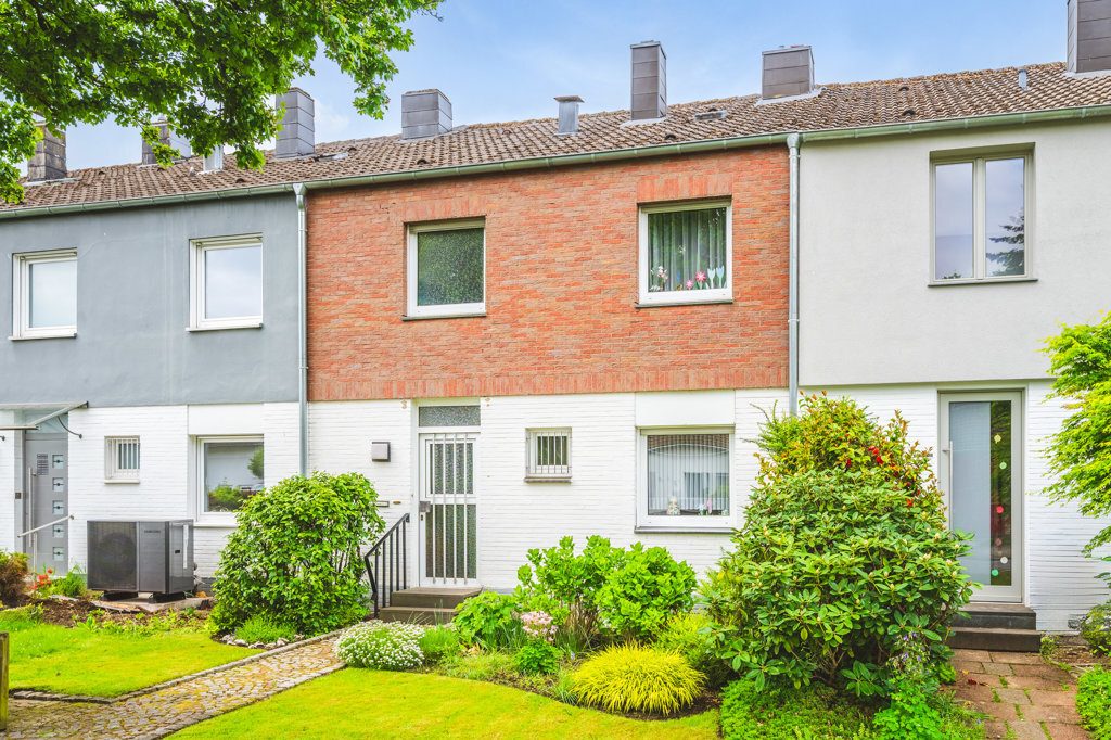 Immobilienangebot - Aachen - Wohnen - Ansprechendes Einfamilienhaus mit Garage und schönem Garten in Aachen Hanbruch