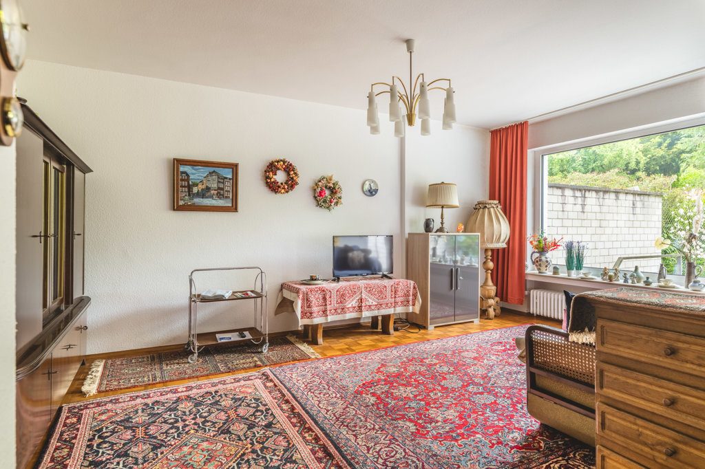 Immobilienangebot - Aachen - Wohnen - Ansprechendes Einfamilienhaus mit Garage und schönem Garten in Aachen Hanbruch