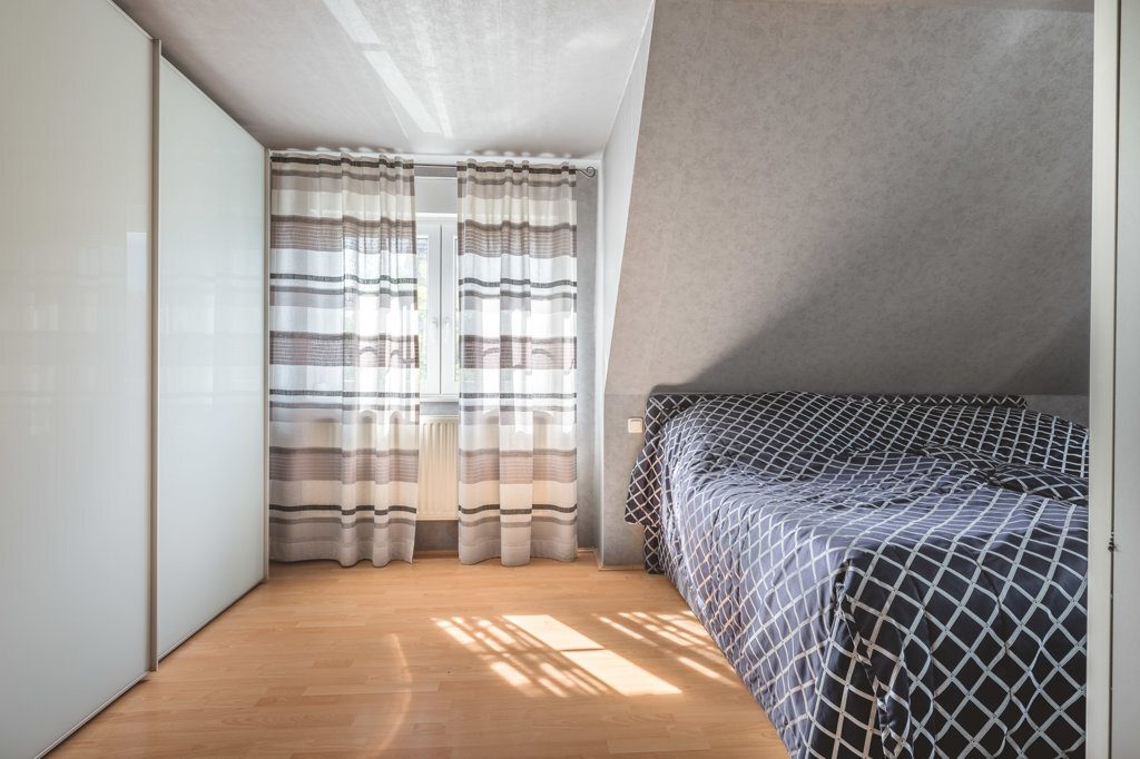 Immobilienangebot - Übach-Palenberg - Wohnen - Exklusives Einfamilienhaus mit Doppelgarage