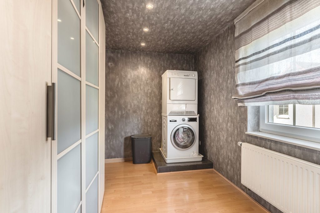 Immobilienangebot - Übach-Palenberg - Wohnen - Exklusives Einfamilienhaus mit Doppelgarage