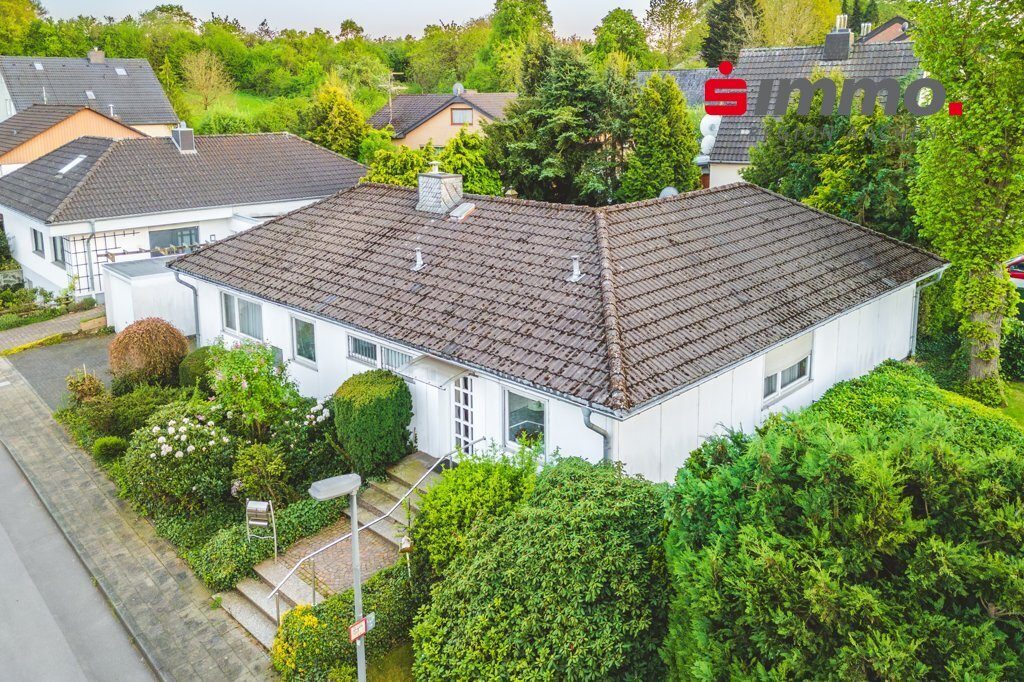 Immobilienangebot - Aachen - Wohnen - Sanierungsbedürftiger Fertighausbungalow mit großem Grundstück