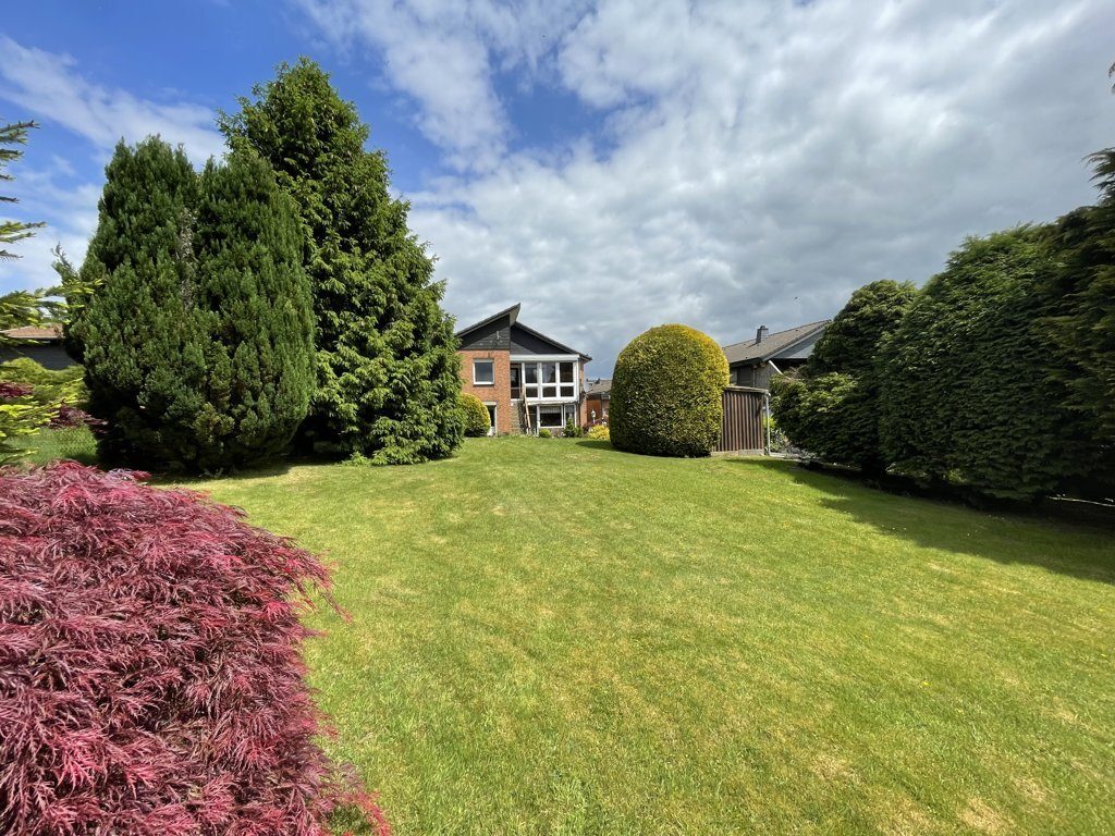 Immobilienangebot - Monschau - Wohnen - Freistehendes Einfamilienhaus mit tollem Garten