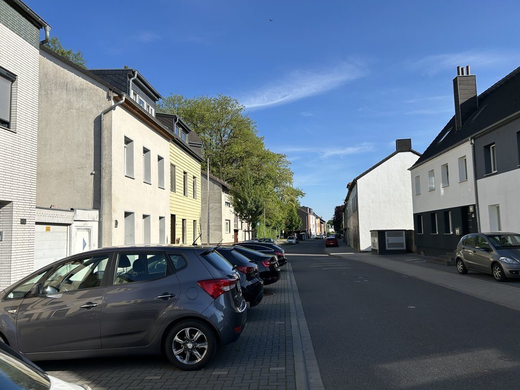 Immobilienangebot - Würselen - Wohnen - Zwangsversteigerung eines Zweifamilienhauses