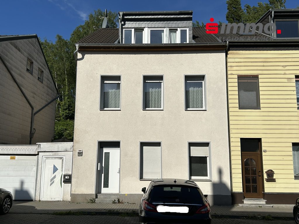 Immobilienangebot - Würselen - Wohnen - Zwangsversteigerung eines Zweifamilienhauses