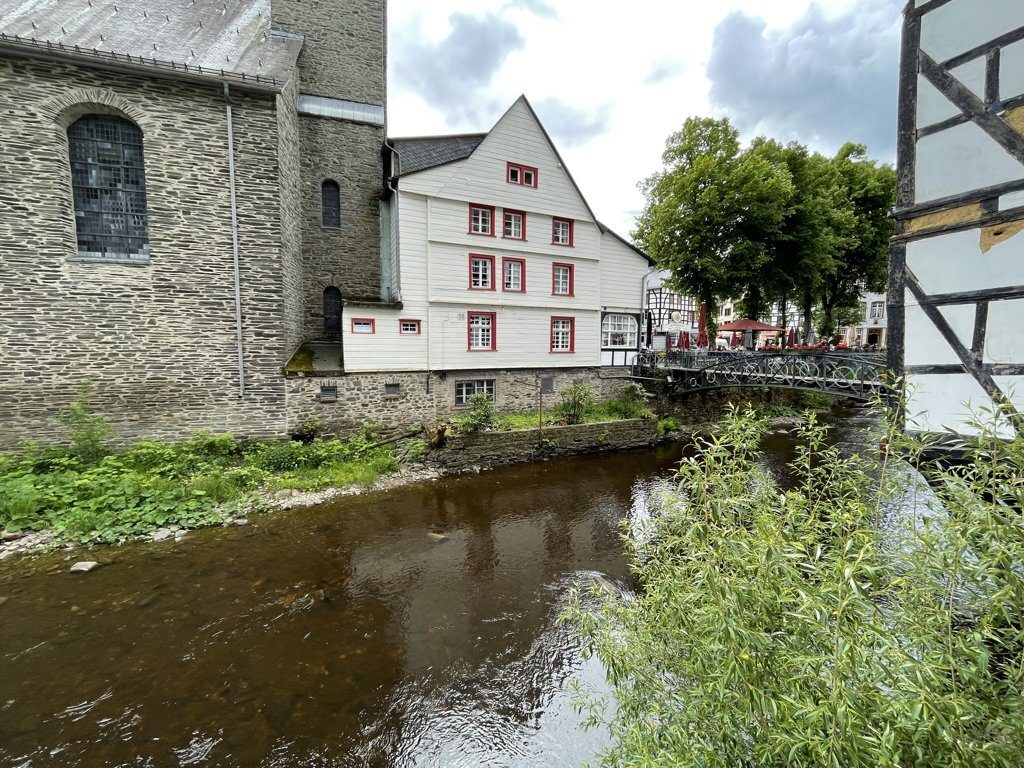 Immobilienangebot - Monschau - Wohnen - Sanierungsbedürftiges, denkmalgeschützes Wohnhaus mit kleiner Gewerbeeinheit
