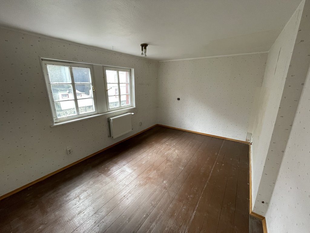 Immobilienangebot - Monschau - Wohnen - Sanierungsbedürftiges, denkmalgeschützes Wohnhaus mit kleiner Gewerbeeinheit