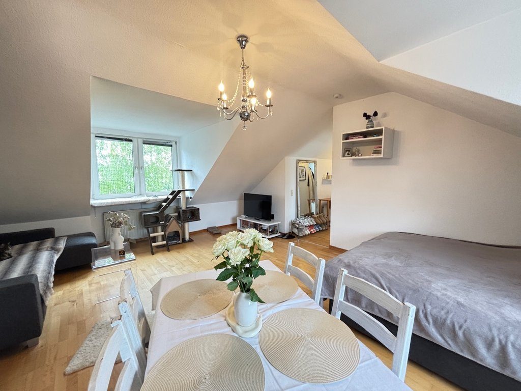 Immobilienangebot - Aachen - Wohnen - Vermietete Dachgeschosswohnung im beliebten Frankenberger Viertel