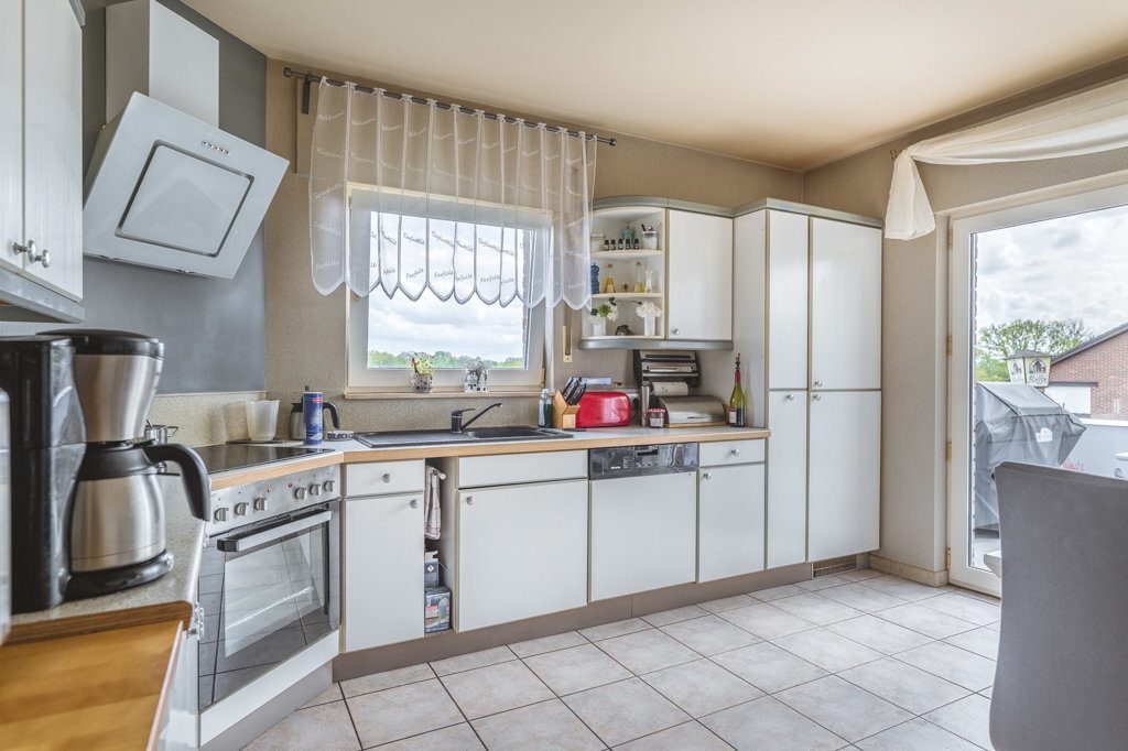 Immobilienangebot - Moresnet - Wohnen - Lichtdurchflutetes, bezugsfreies Einfamilienhaus mit wunderbarer Aussicht in Kelmis