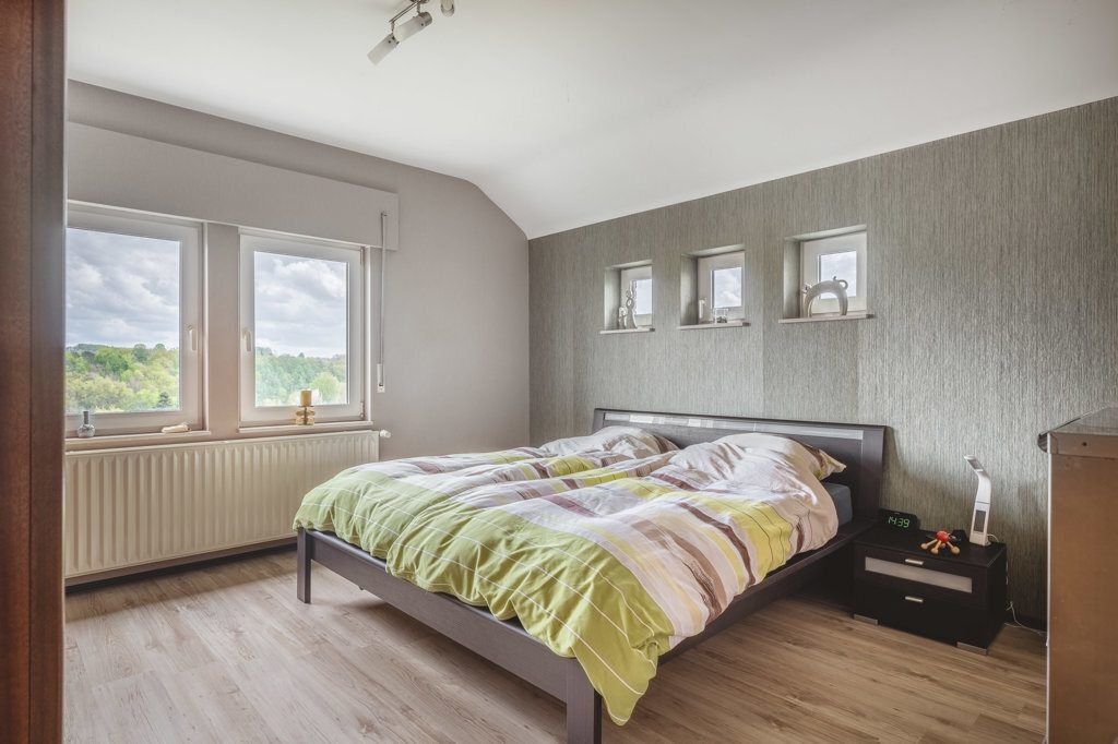 Immobilienangebot - Moresnet - Wohnen - Lichtdurchflutetes, bezugsfreies Einfamilienhaus mit wunderbarer Aussicht in Kelmis