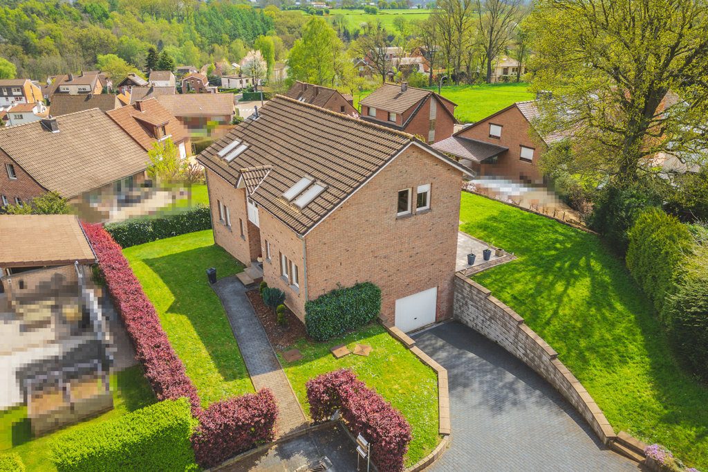 Immobilienangebot - Moresnet - Wohnen - Lichtdurchflutetes, bezugsfreies Einfamilienhaus mit wunderbarer Aussicht in Kelmis