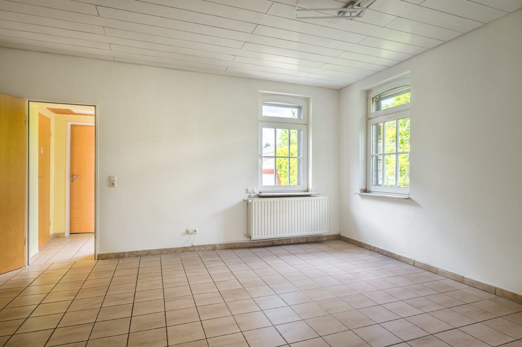 Immobilienangebot - Würselen - Wohnen - Historische Doppelhaushälfte mit Garage und Sonnenterrasse