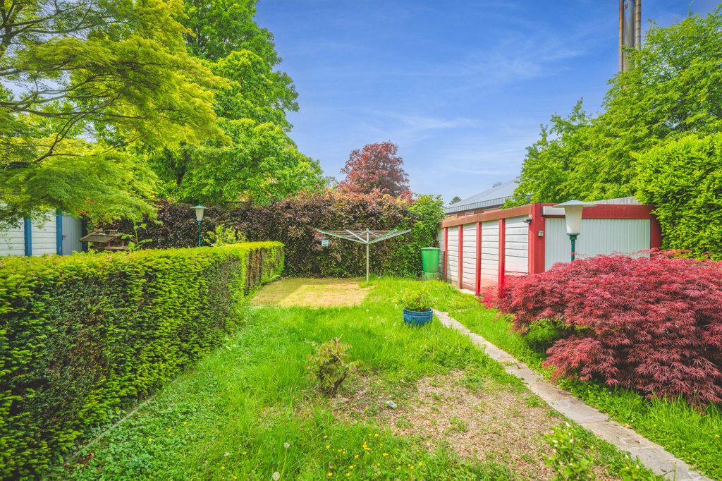 Immobilienangebot - Würselen - Wohnen - Historische Doppelhaushälfte mit Garage und Sonnenterrasse