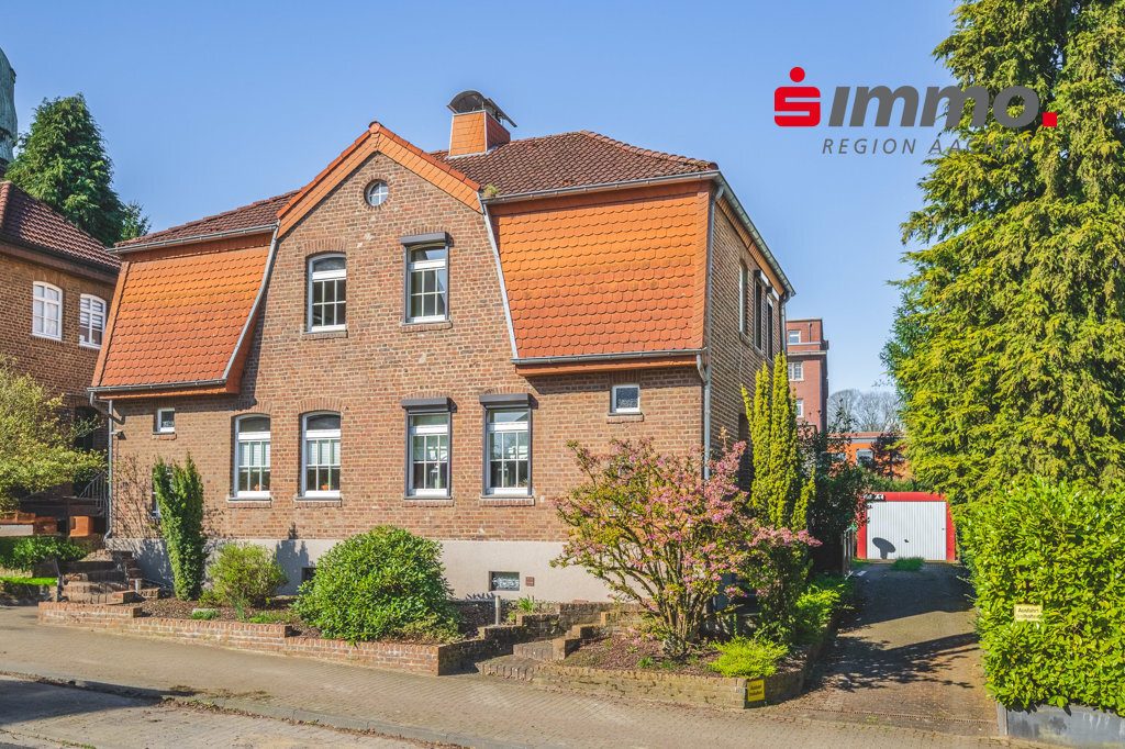 Immobilienangebot - Würselen - Wohnen - Historische Doppelhaushälfte mit Garage und Sonnenterrasse