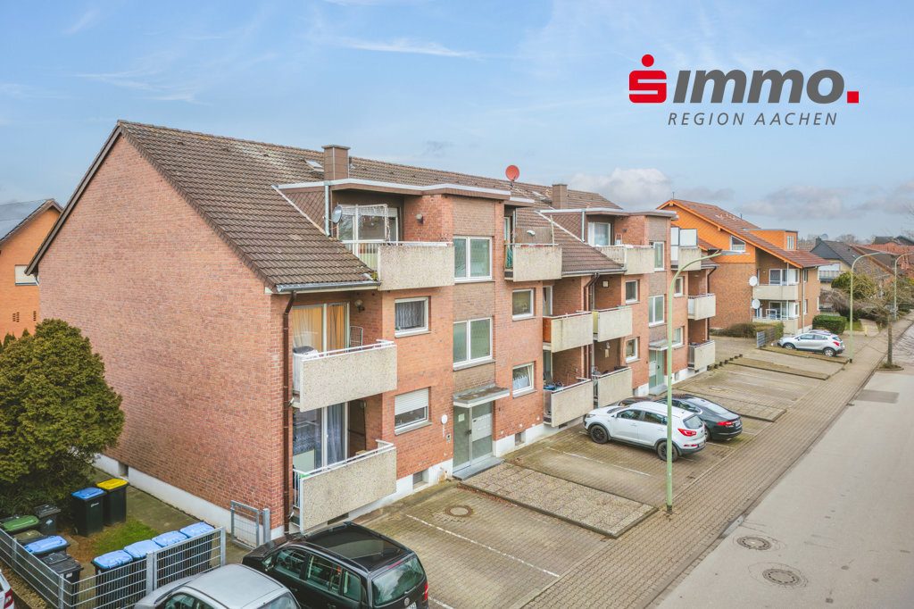 Immobilienangebot - Niederzier - Renditehäuser - Drei gepflegte Mehrfamilienhäuser mit Balkonen und PKW-Stellplätzen