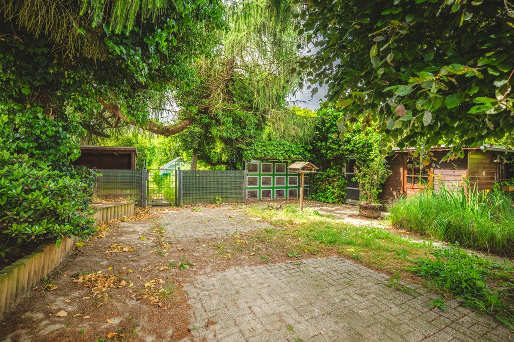 Immobilienangebot - Alsdorf - Wohnen - Blumenrath!
Doppelhaushälfte mit großem Garten als Ein- oder Zweifamilienhaus